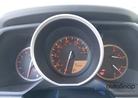 2011 Toyota 4Runner Sr5 V6 z USA, uszkodzony, nr VIN JTEZU5JR7B5018924